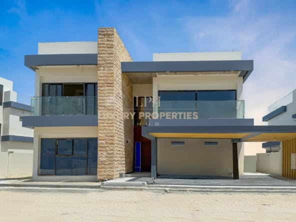 Ultra-Lux Mansion | Lagoon View | Type LV-3B