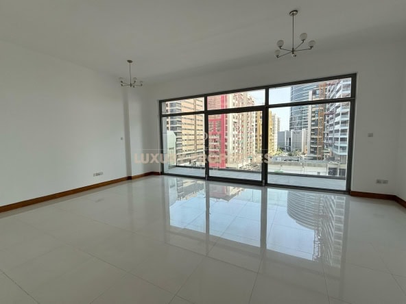Exclusive | Vacant | Spacious Layout