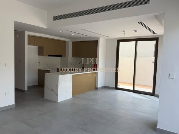 Spacious | Brand New | Close Pool and Park