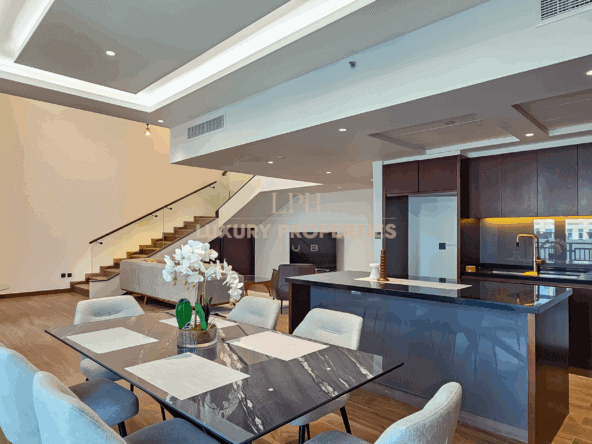 Fully Upgraded | Spacious | Boulevard Views