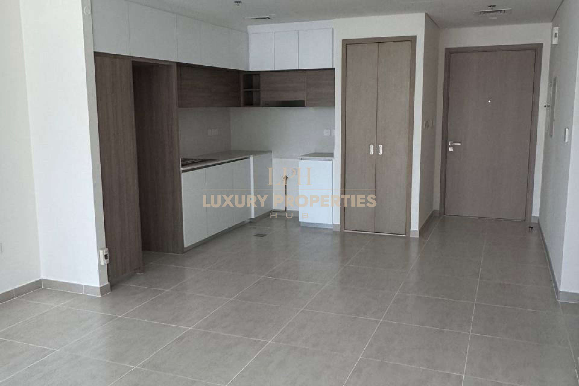 Flexible Cheques | Large Layout | Unfurnished