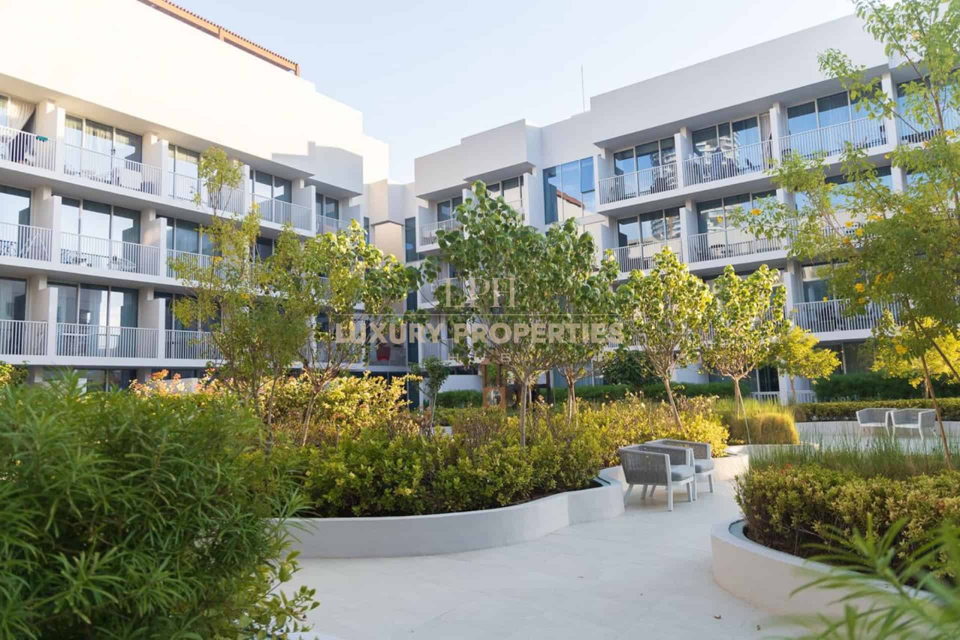 Collecting Offers | 1 BR plus Study | Garden View