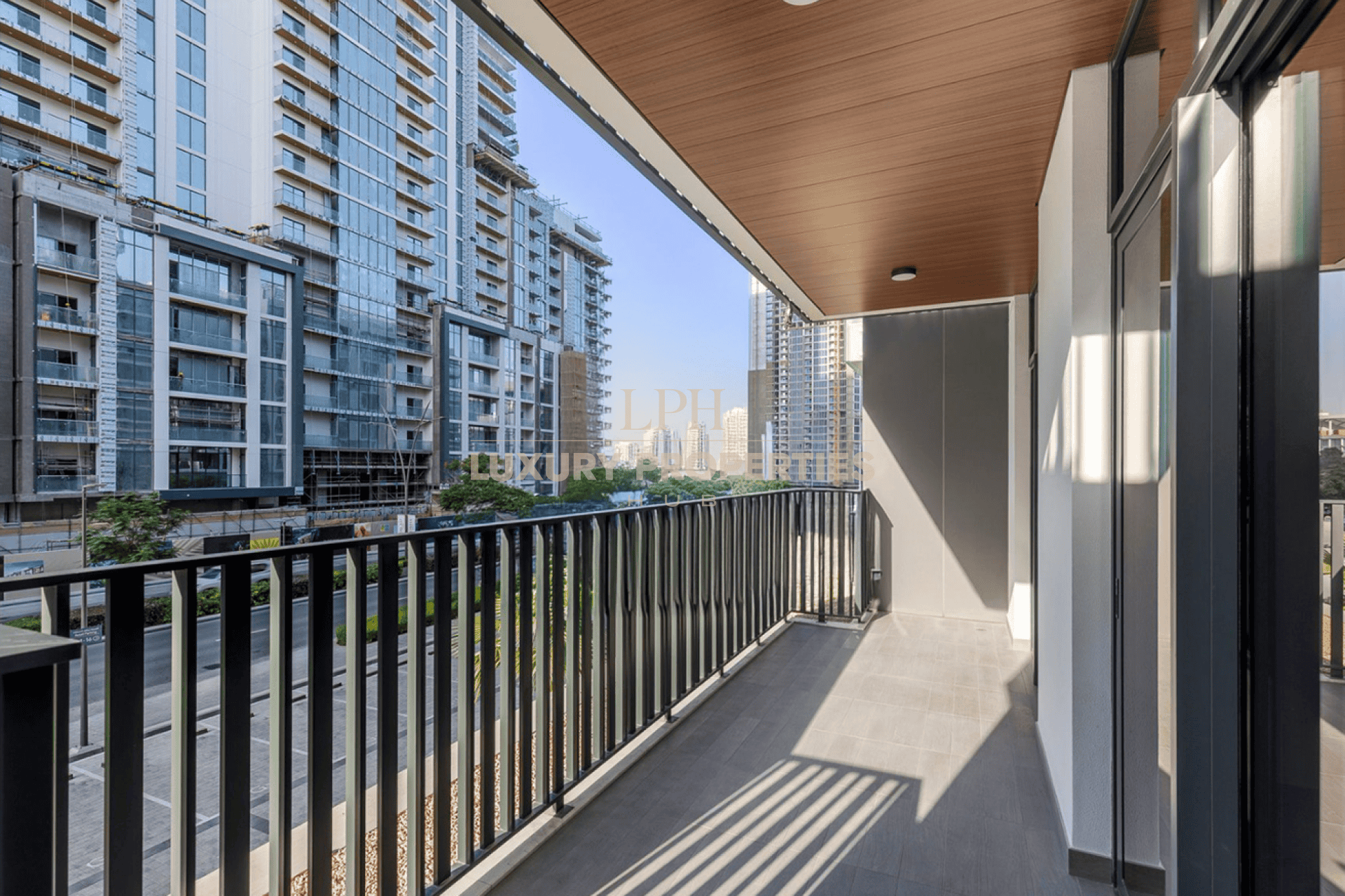 Ready to Move In | Mid Floor | Unfurnished