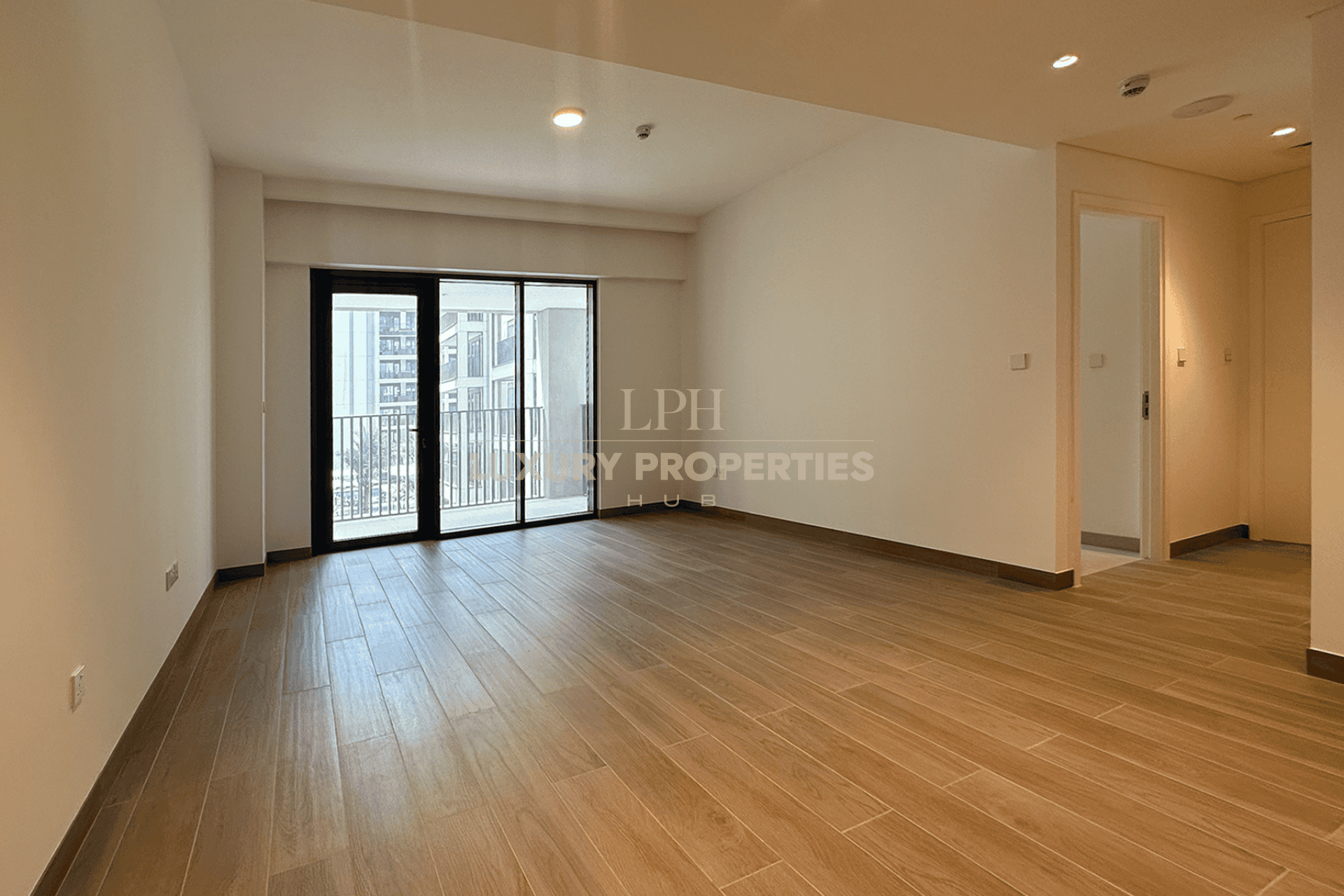 Spacious I Exclusive I Boulevard View