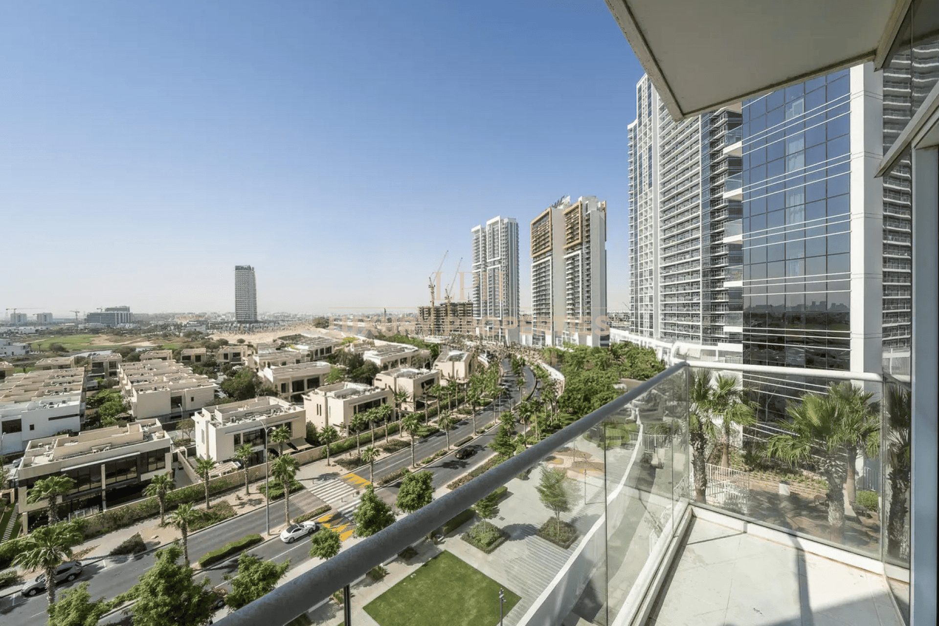 Golf course view | Closed kitchen | Biggest layout