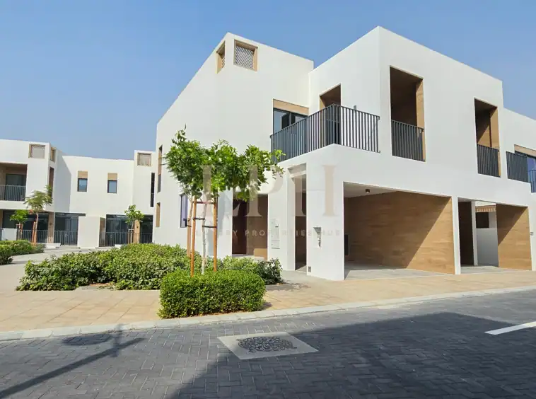 Vacant | Corner Unit | Close To Park