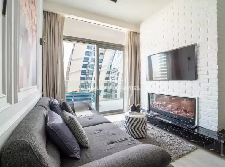 Mid Floor | Tastefully Furnished | Canal View