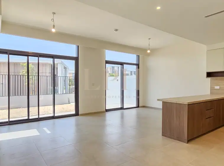 Prime Location | Park Facing | Single Row