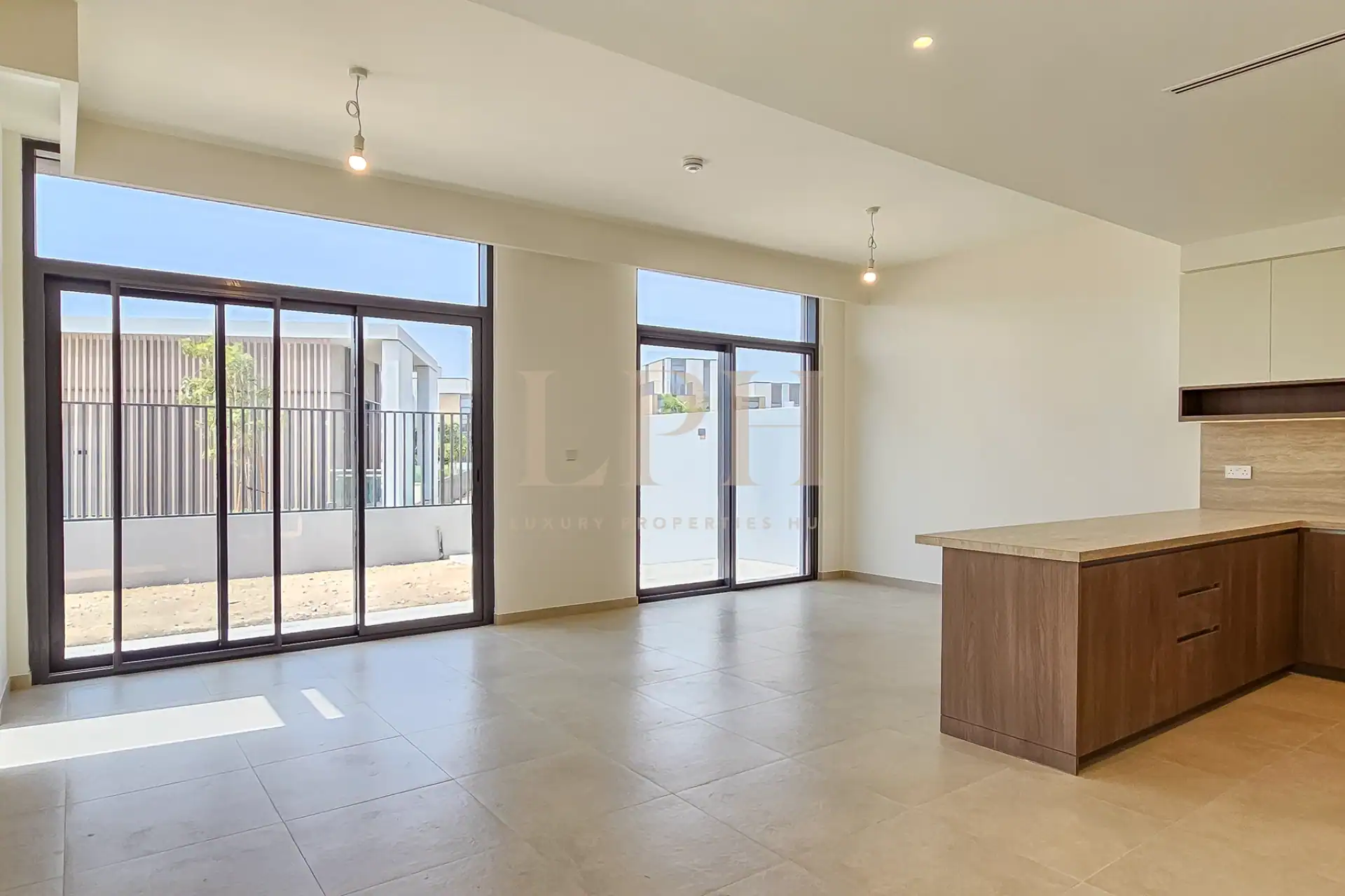 Prime Location | Park Facing | Single Row