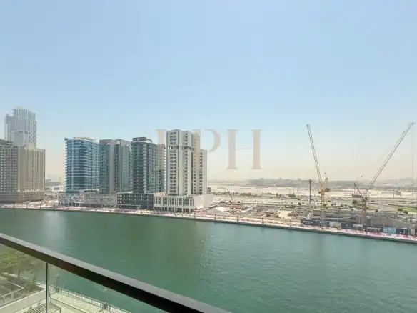 Canal View Studio | Luxury Living | Prime Location