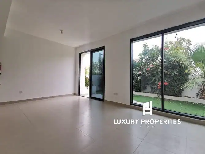 Single row | Vacant | Prime Location