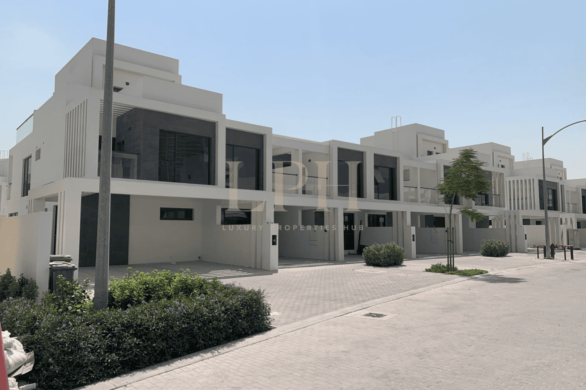 Luxury Family Living | Spacious | Golf Community