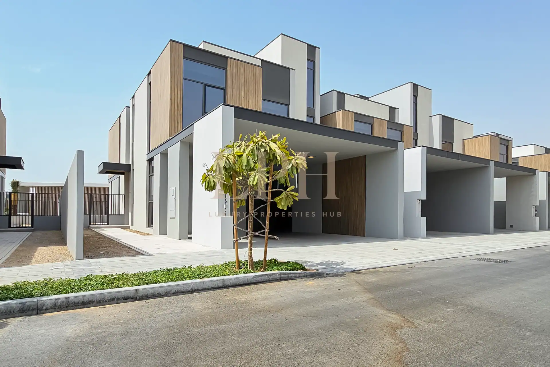 Exclusive | Pool and Park facing | New Community