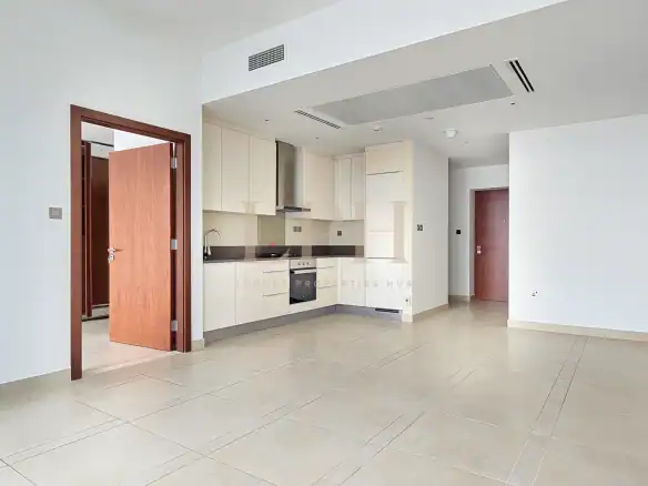 High Floor | Available now | City view