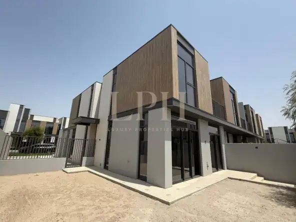 Park Facing  | Prime Location | Ready to Move In