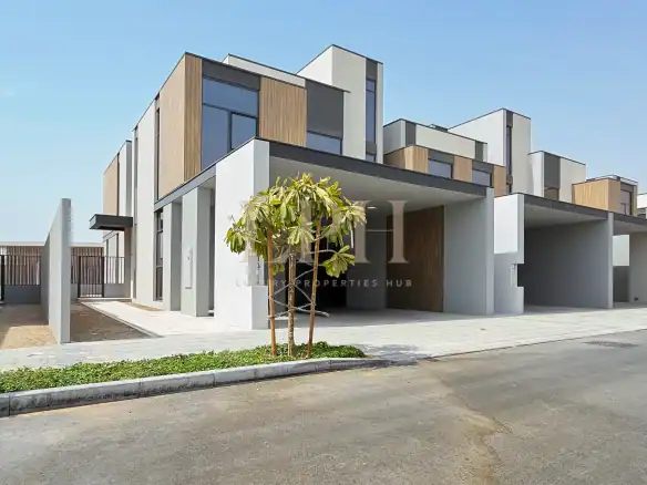 Grand 4BR + Family Room | Park Facing | Single Row