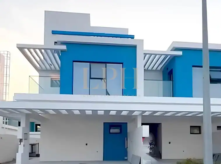 Brand New I Near Park I Multiple Cheques