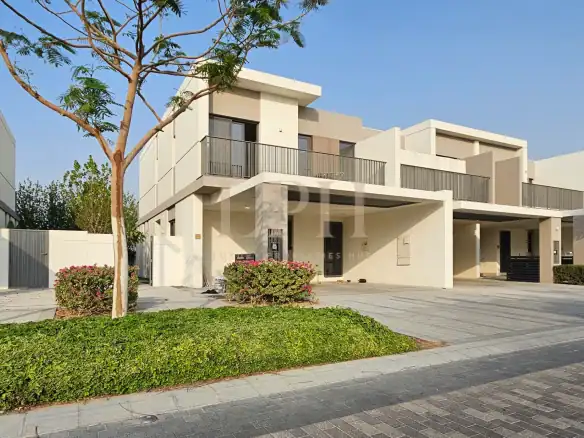 Spacious | Modern Lifestyle | Bright Interiors