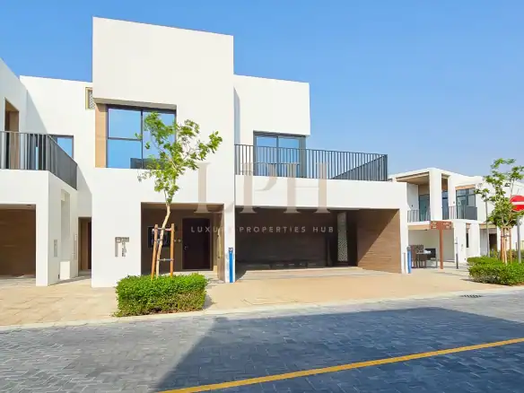 Corner Unit | Vacant | Single Row