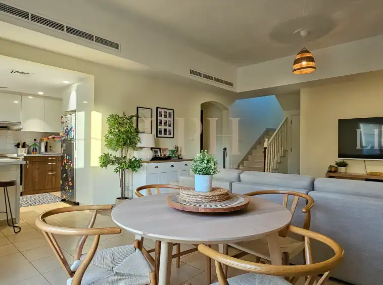 Single Row | Exclusive | Renovation Potential