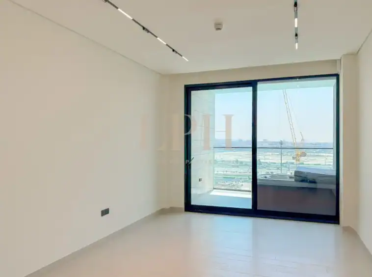 Luxury Studio | Prime Location | Canal Views