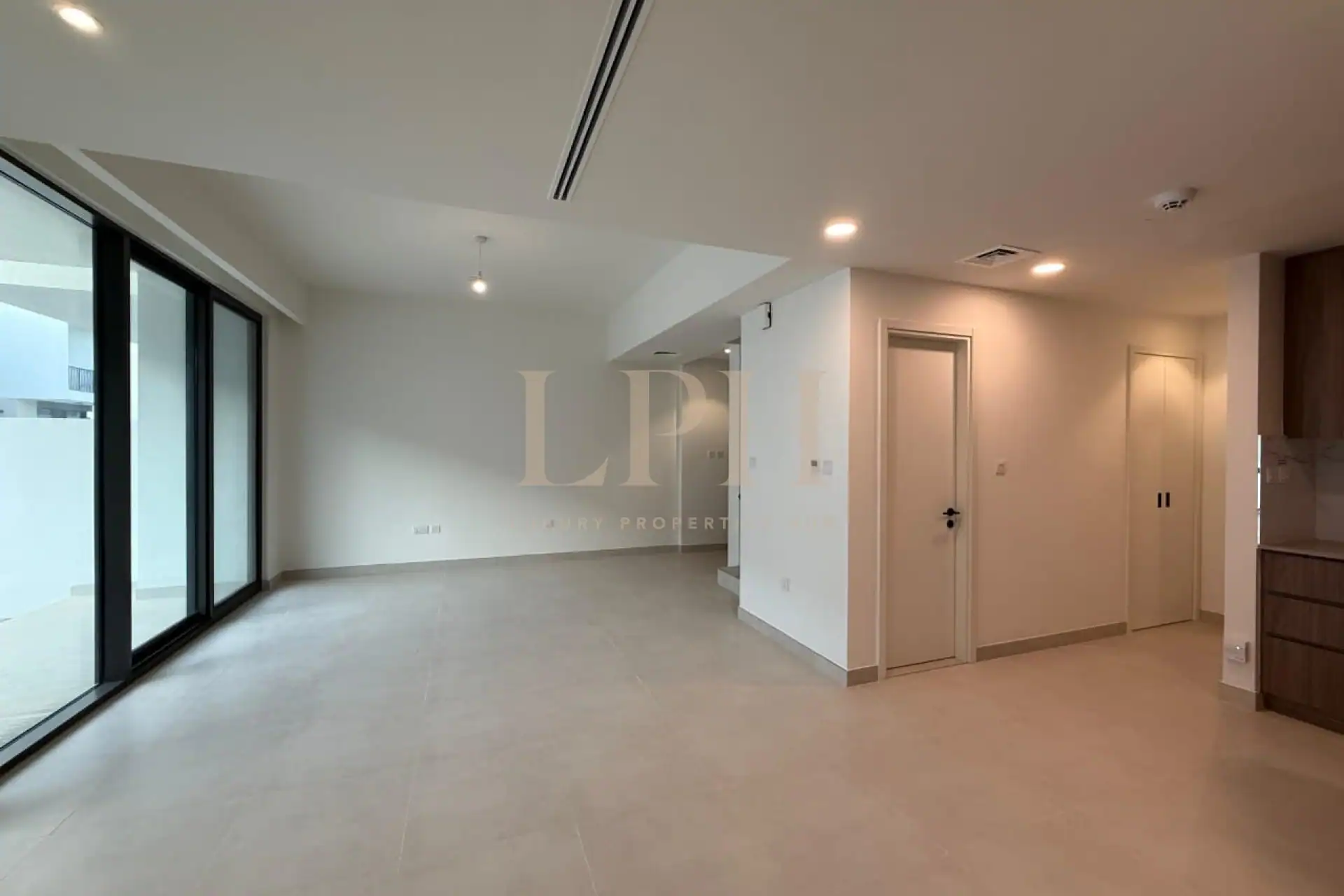 Single Row | Brand New 3BHK | Ready to Move